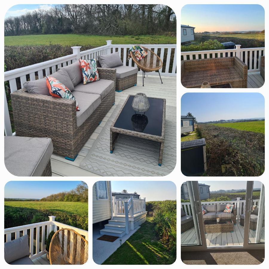 Beautiful 2 Bedroom Caravan, Holiday Park Tenby Saint Florence المظهر الخارجي الصورة
